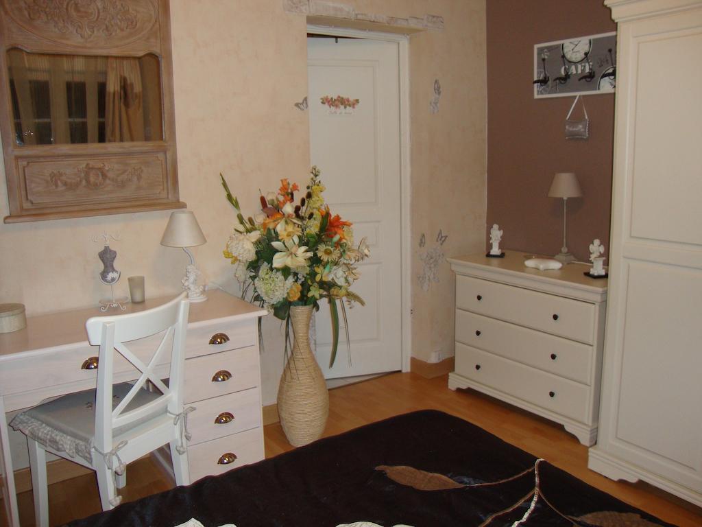 Le Refuge Des Anges Hotel Presles-et-Thierny Ruang foto