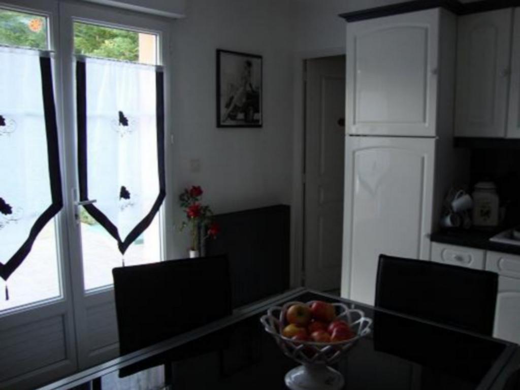 Le Refuge Des Anges Hotel Presles-et-Thierny Ruang foto